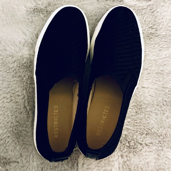 New - Restricted Valen Black Slip-on sneakers - Picture 2 of 9